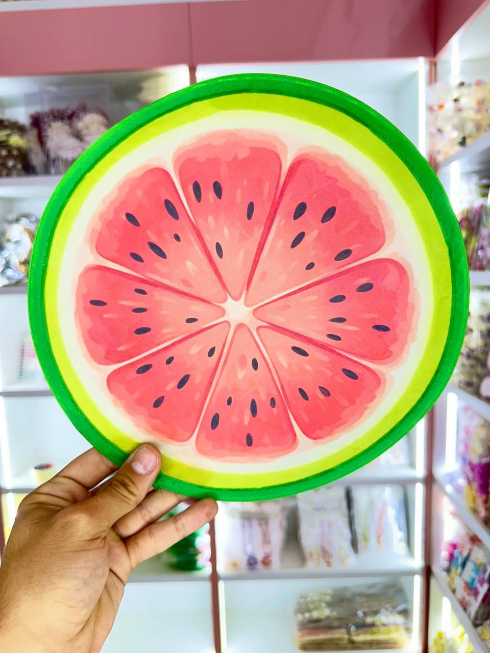 🍋 مروحة الفواكه القابلة للطي... لمسة من الانتعاش أينما كنت.